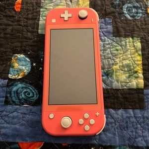 Nintendo Switch Lite pink
